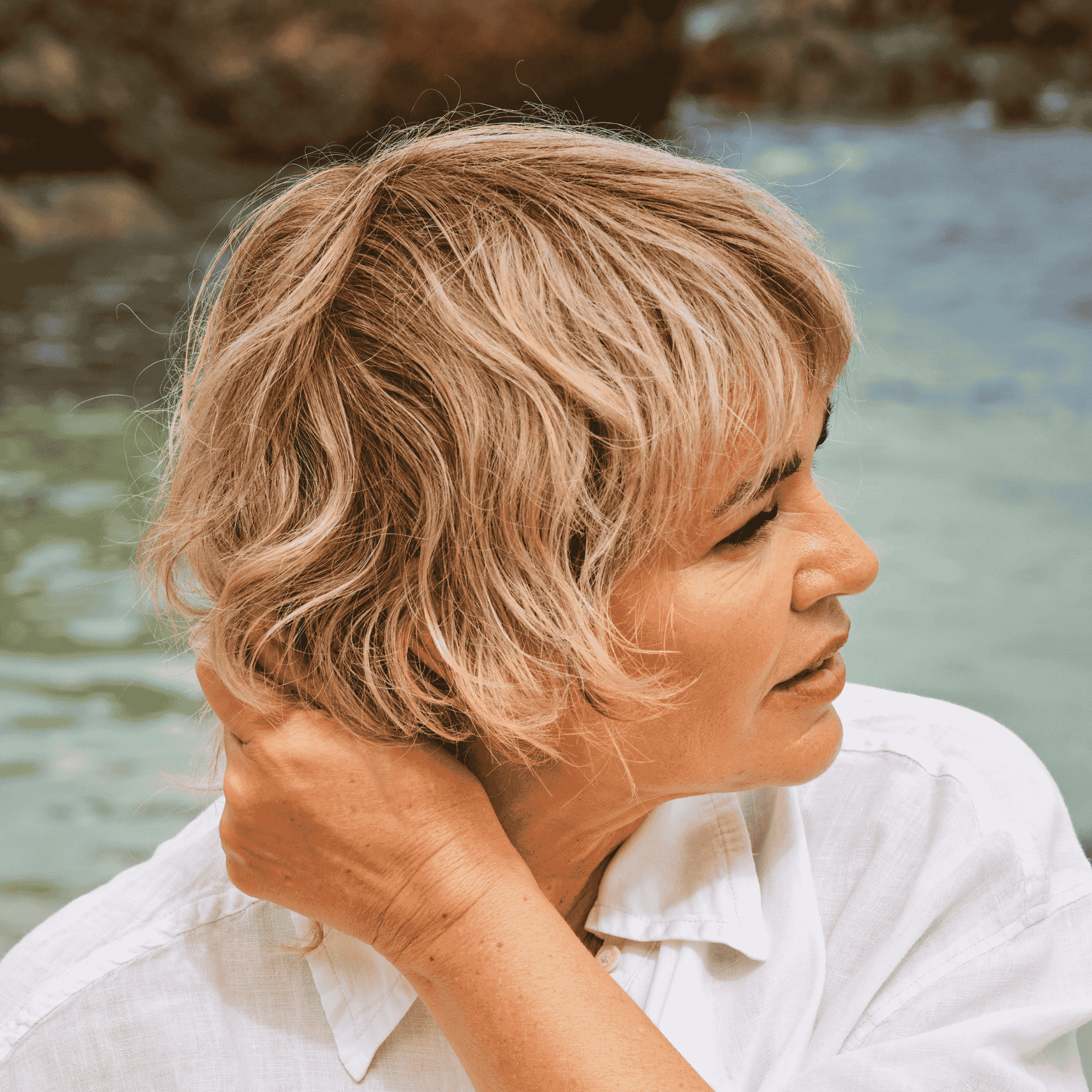 Spring haircare for women over 40 - healthy, shiny, mature hair. 